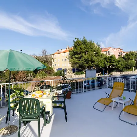 Red Orange - Two-bedroom With Terrace Διαμέρισμα