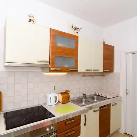 Red Orange - Two-bedroom With Terrace Ντουμπρόβνικ